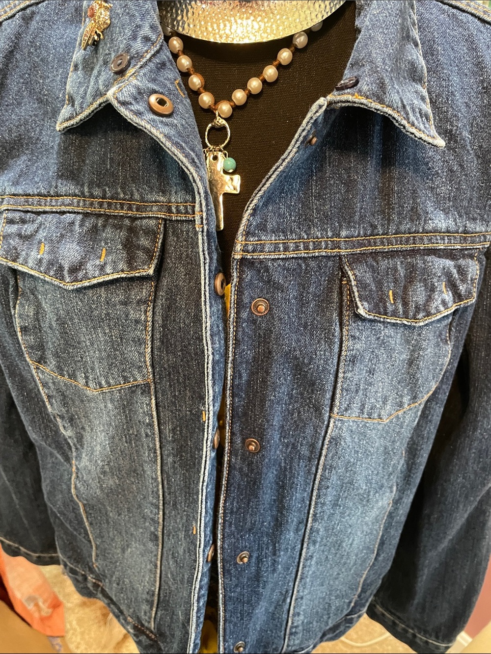 Dark Blue Denim Jacket with Black Faux Fur Collar - Liz Claiborne - Picture 15 of 16